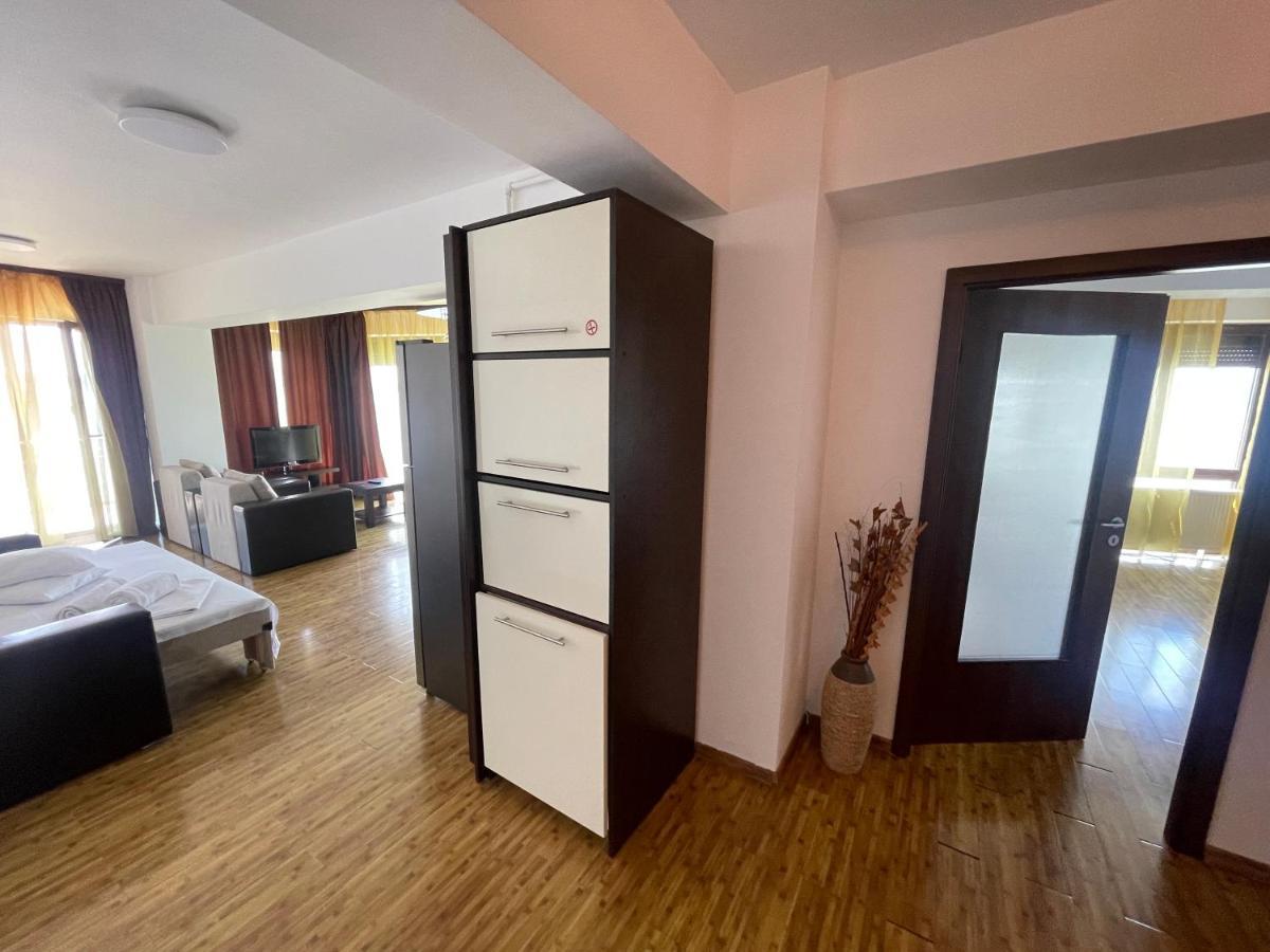 Tania Lake Apartments Mamaia Kültér fotó